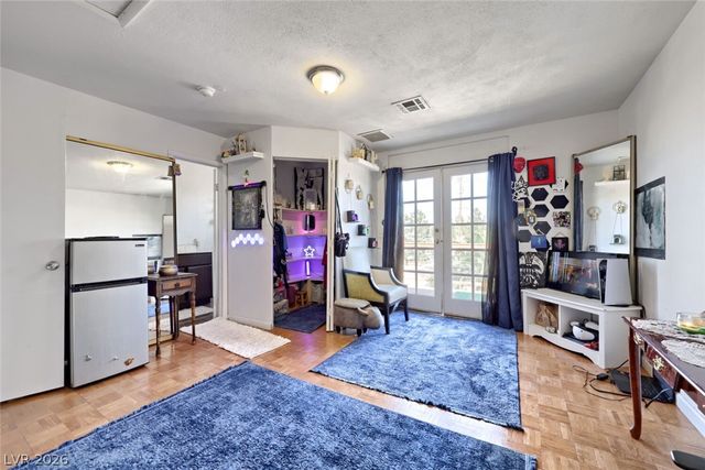 1221 South 17th Street, Las Vegas, NV 89104