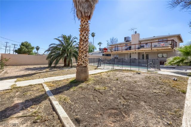 1221 South 17th Street, Las Vegas, NV 89104