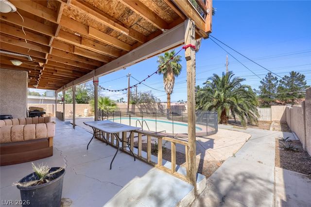 1221 South 17th Street, Las Vegas, NV 89104