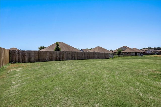 1321 General Marmaduke Drive, Prairie Grove, AR 72753