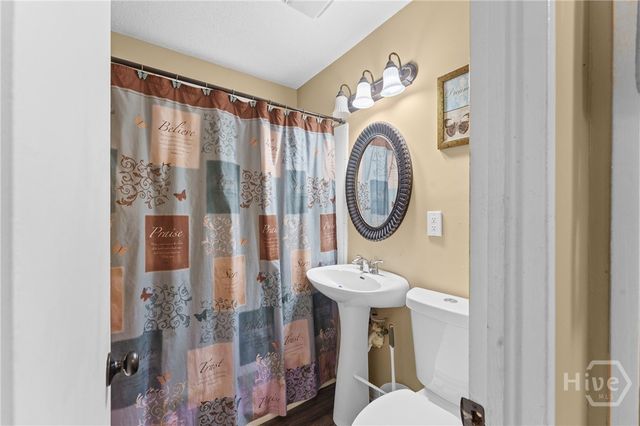 52 S Parkwood, Savannah, GA 31404