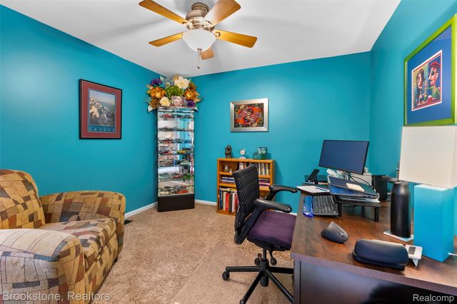 19512 Stanford Lane 7, Roseville, MI 48066