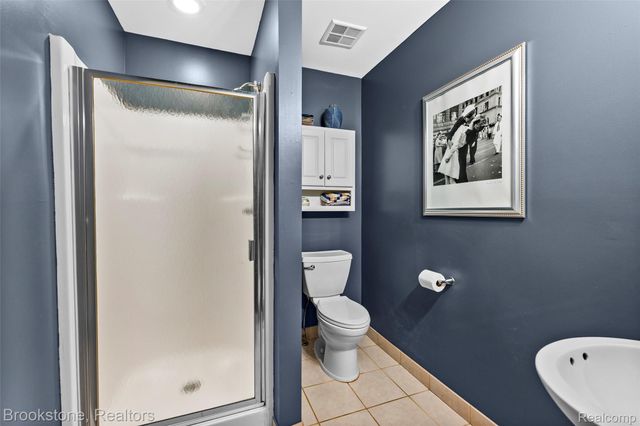 19512 Stanford Lane 7, Roseville, MI 48066