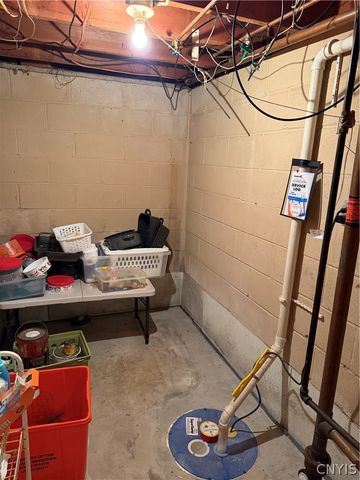 1227 Hillview Drive, Utica, NY 13501