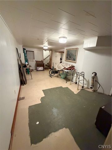 1227 Hillview Drive, Utica, NY 13501