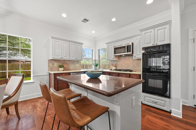 4030 Shavano DR, Austin, TX 78749