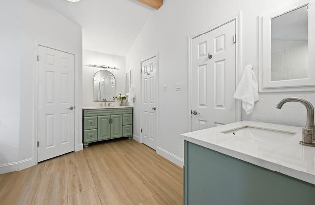 4030 Shavano DR, Austin, TX 78749