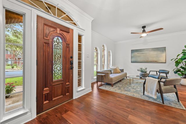 4030 Shavano DR, Austin, TX 78749
