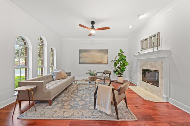 4030 Shavano DR, Austin, TX 78749