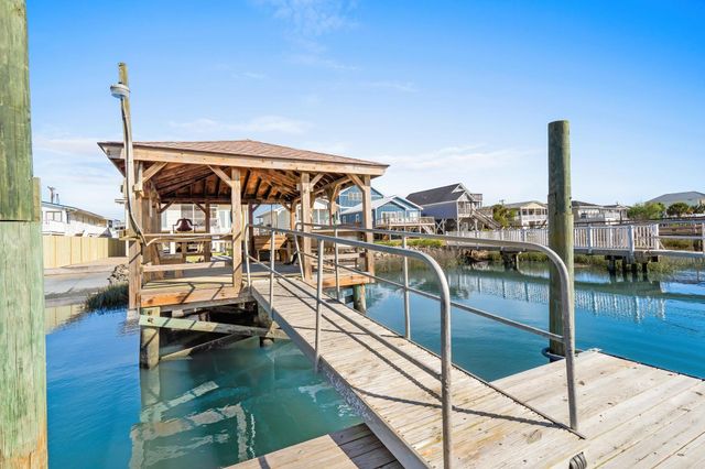 314 Dogwood Dr. S, Garden City Beach, SC 29576