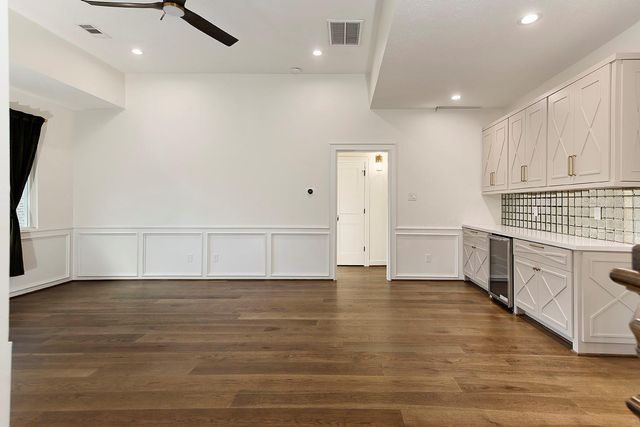 170 Golden Shadow Circle, The Woodlands, TX 77381