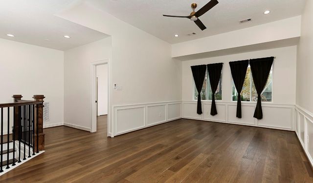 170 Golden Shadow Circle, The Woodlands, TX 77381