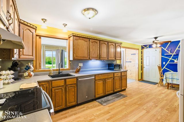 660 Range Road, Marysville, MI 48040