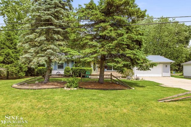 660 Range Road, Marysville, MI 48040