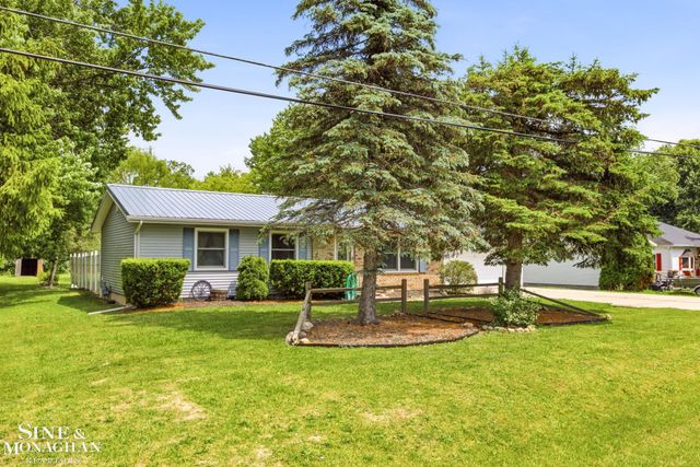 660 Range Road, Marysville, MI 48040