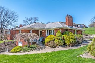 15 FAIRHILL DRIVE, City Of Washington, PA 15301
