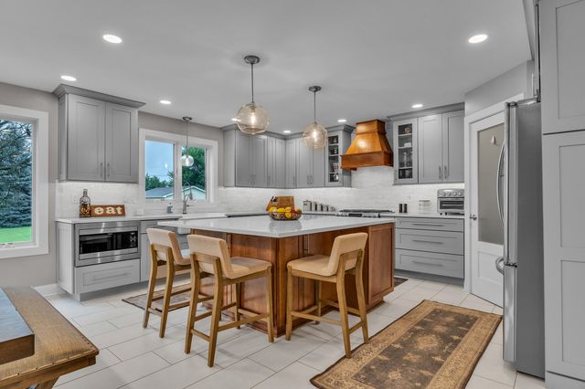 9083 Warner Road, Saline, MI 48176