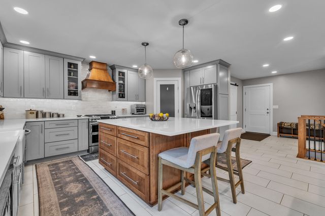 9083 Warner Road, Saline, MI 48176