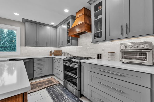9083 Warner Road, Saline, MI 48176