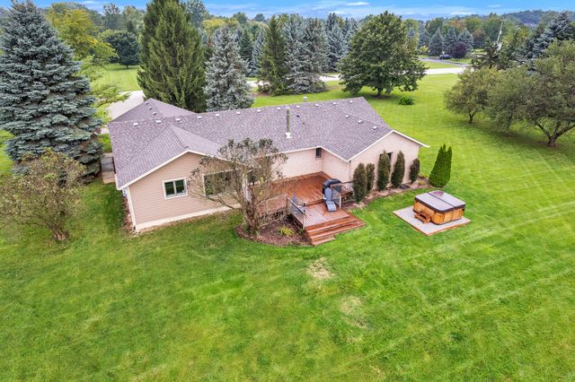 9083 Warner Road, Saline, MI 48176
