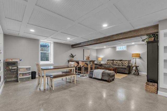 9083 Warner Road, Saline, MI 48176