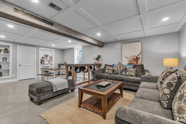 9083 Warner Road, Saline, MI 48176