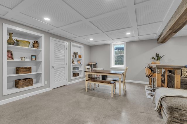9083 Warner Road, Saline, MI 48176