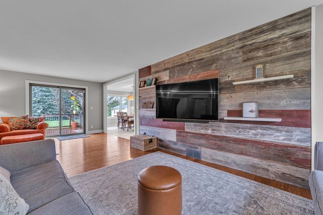 9083 Warner Road, Saline, MI 48176