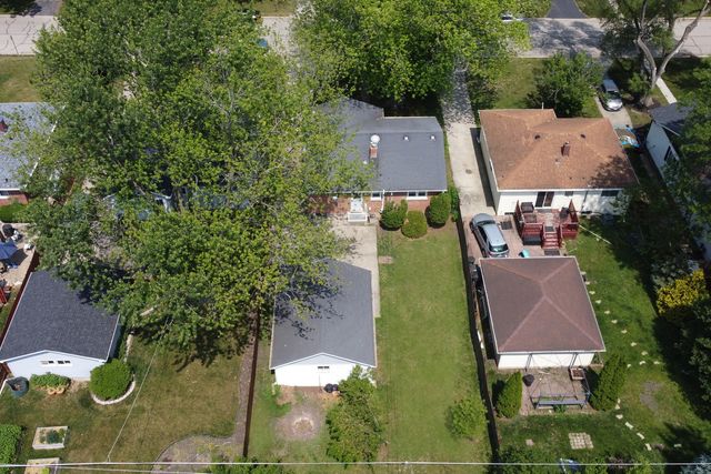 308 Dalton Avenue, Mundelein, IL 60060