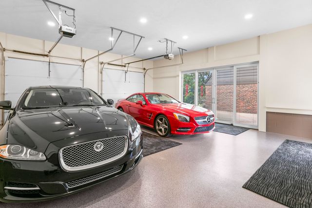 6724 Davenport Street, Omaha, NE 68132