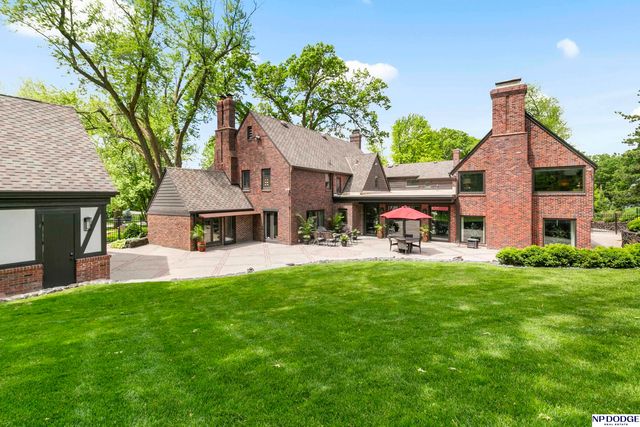 6724 Davenport Street, Omaha, NE 68132