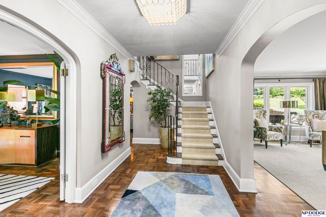 6724 Davenport Street, Omaha, NE 68132