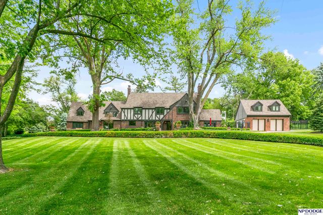 6724 Davenport Street, Omaha, NE 68132