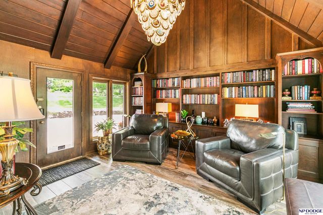 6724 Davenport Street, Omaha, NE 68132