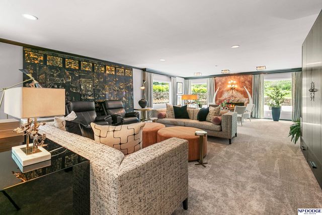 6724 Davenport Street, Omaha, NE 68132