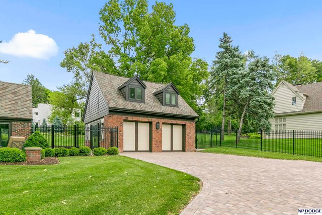 6724 Davenport Street, Omaha, NE 68132