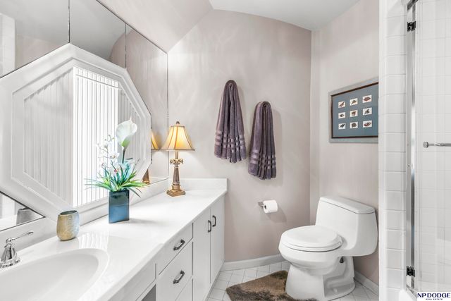 6724 Davenport Street, Omaha, NE 68132