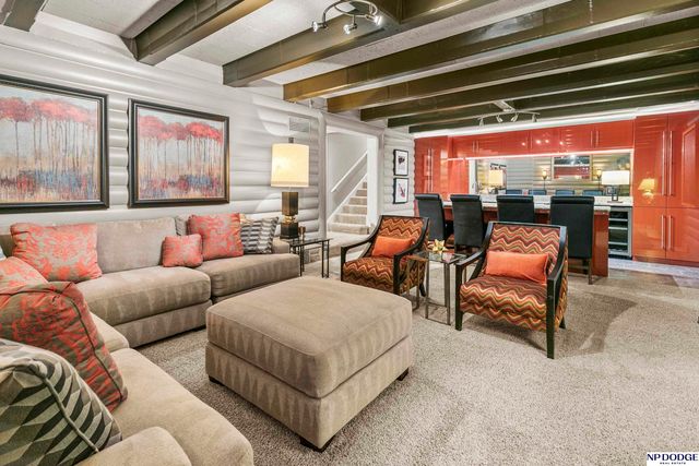 6724 Davenport Street, Omaha, NE 68132