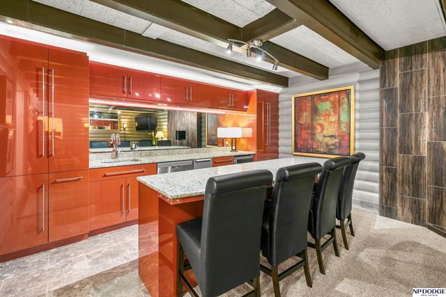 6724 Davenport Street, Omaha, NE 68132