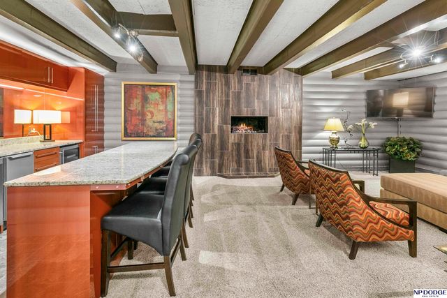 6724 Davenport Street, Omaha, NE 68132