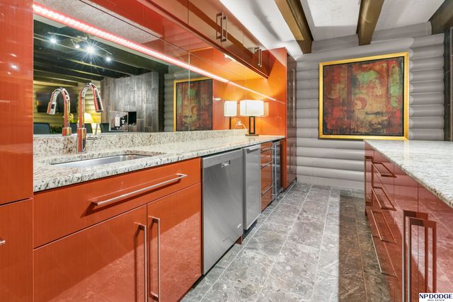 6724 Davenport Street, Omaha, NE 68132