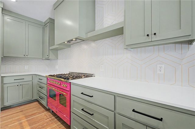 708 NE Essex Court, Bentonville, AR 72712