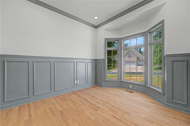 708 NE Essex Court, Bentonville, AR 72712