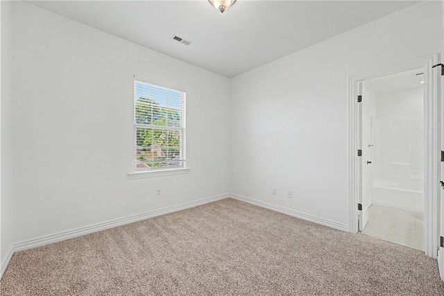 708 NE Essex Court, Bentonville, AR 72712