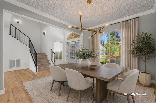 708 NE Essex Court, Bentonville, AR 72712
