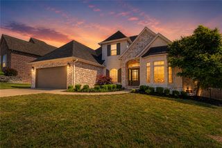 708 NE Essex Court, Bentonville, AR 72712