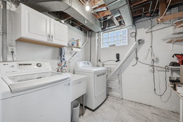 105 Sleepy Hollow Rd, Mt Lebanon, PA 15216