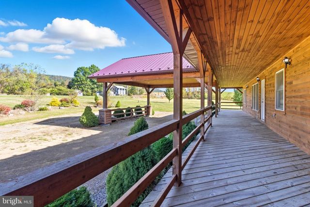 107 LINKIN PARK DR, Spring Mills, PA 16875