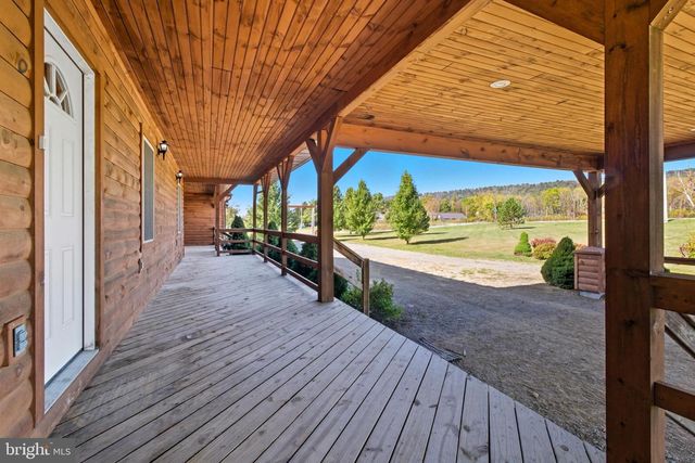 107 LINKIN PARK DR, Spring Mills, PA 16875