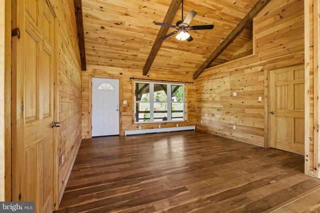 107 LINKIN PARK DR, Spring Mills, PA 16875